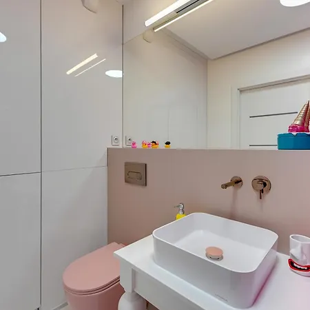 Apartment Zurawie Pink Port Before Party By Grand