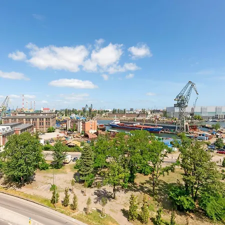 Zurawie Pink Port Before Party By Grand